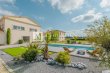 Impressive-65-ha-estate--AOC-Haut-Medoc-vineyard--Wine-tourism